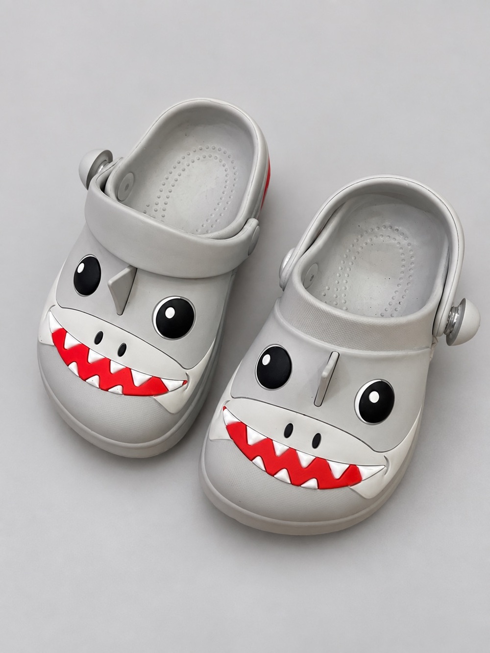 Member’s Mark Shark Clogs Kids Size 7C Gray Like New